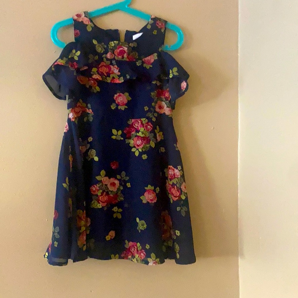 FLOWER dress in GREAT condition.